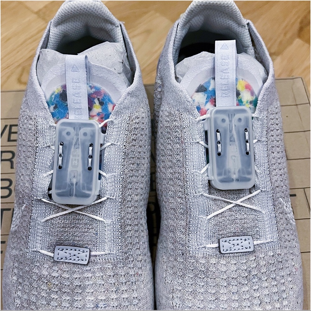 NIKE WHITE AIR VAPORMAX 2020 FLYKNIT SNEAKERS - BRAND NEW IN BOX - Picture 14 of 16